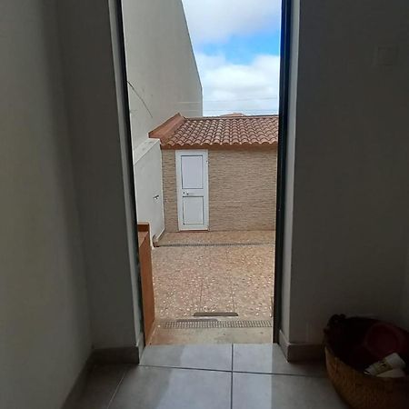 Alvito Guest House - Comfortable Room With Private Bathroom Lisbon Bagian luar foto