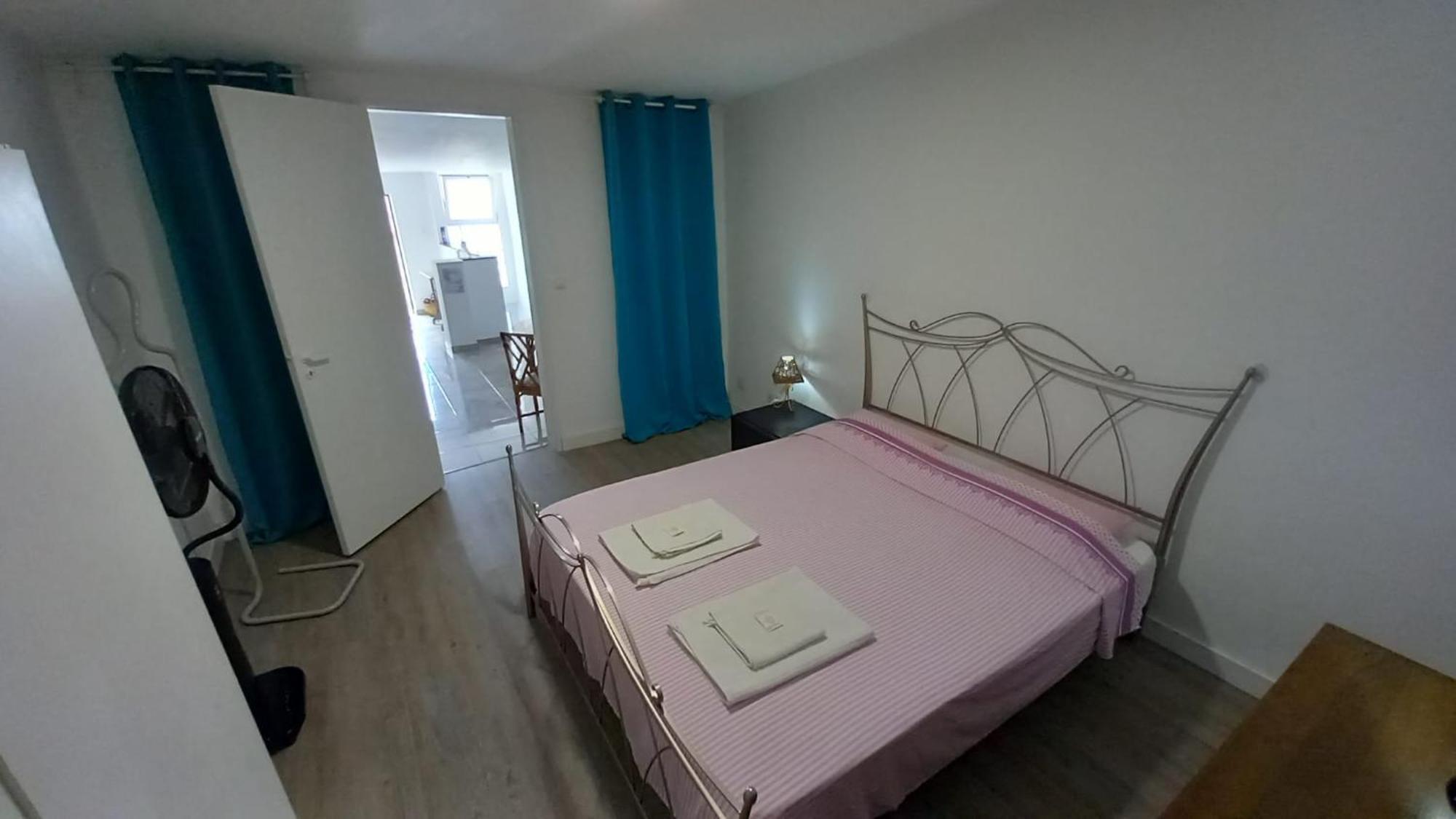 Alvito Guest House - Comfortable Room With Private Bathroom Lisbon Bagian luar foto